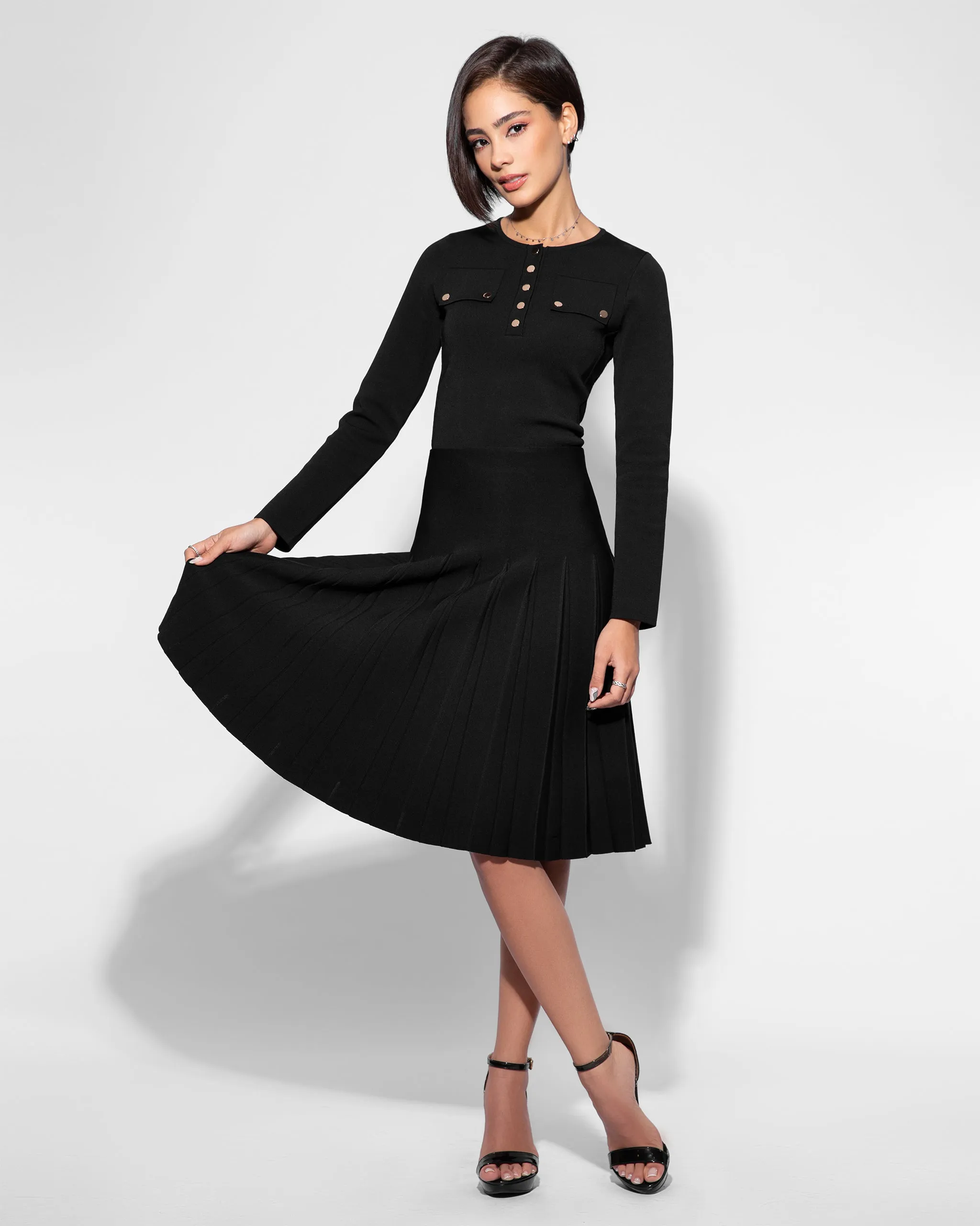 Pleated Wonder Skirt In Black
